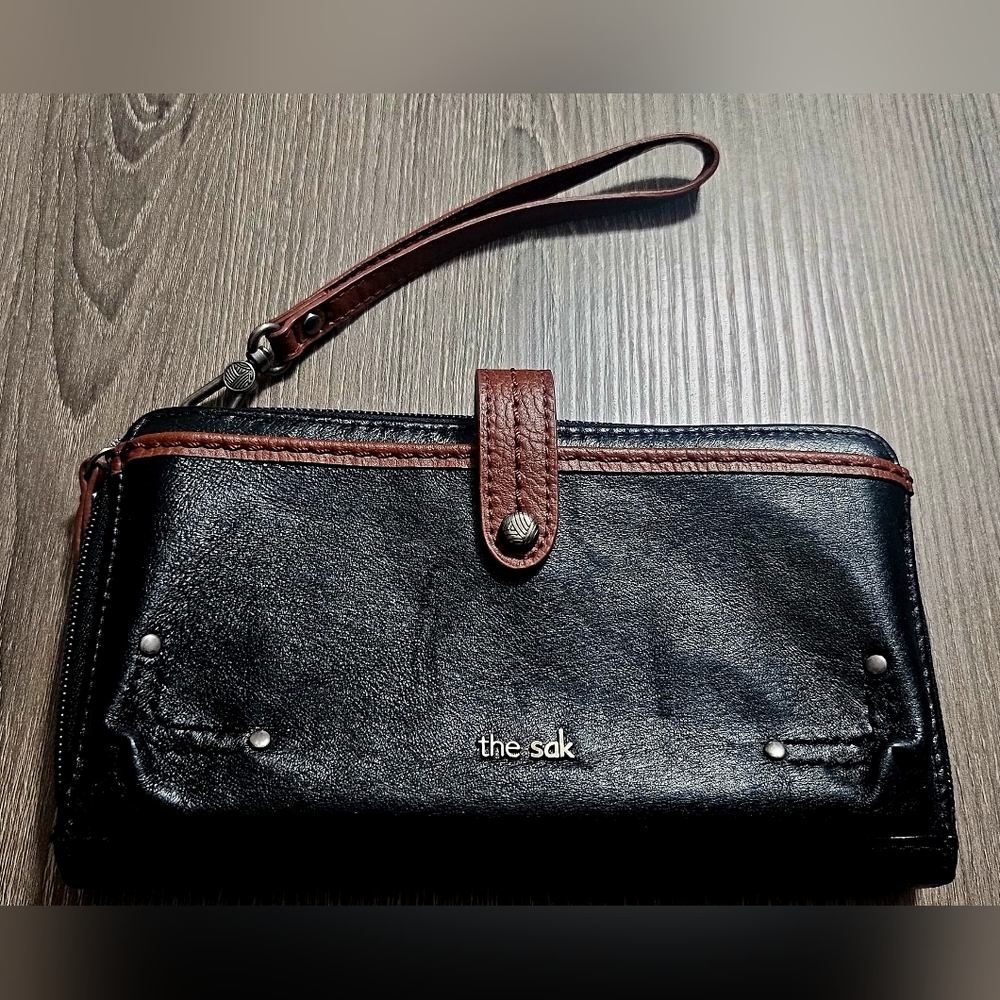 The Sak Wristlet/wallet black/brown/teal